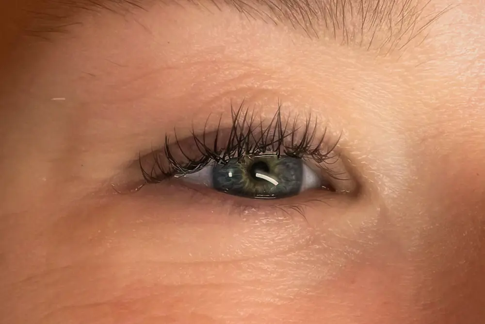 Wimpernverlängerung nachher